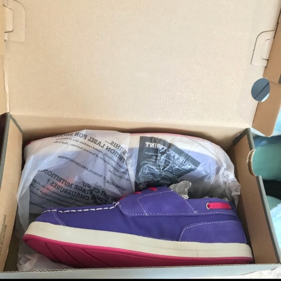 Super cute Timberland Boat Shoes!! - Picture 3 of 4